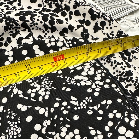 Lululemon Womens Align 28 Yoga Legging Size 8 FLY Collab Polka Dot Floral Black - Picture 7 of 8